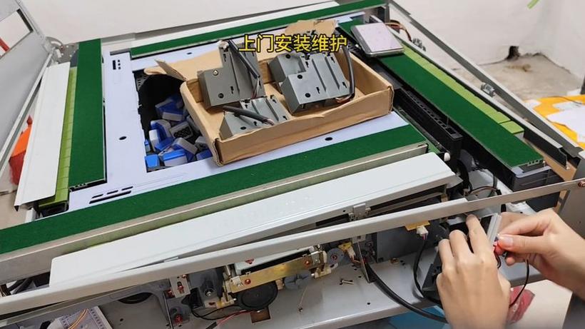 自动洗牌麻将机​
